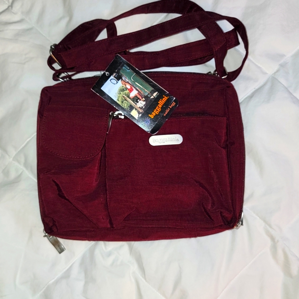 Baggalli burgundy 8.25"x9.25"x1.25"